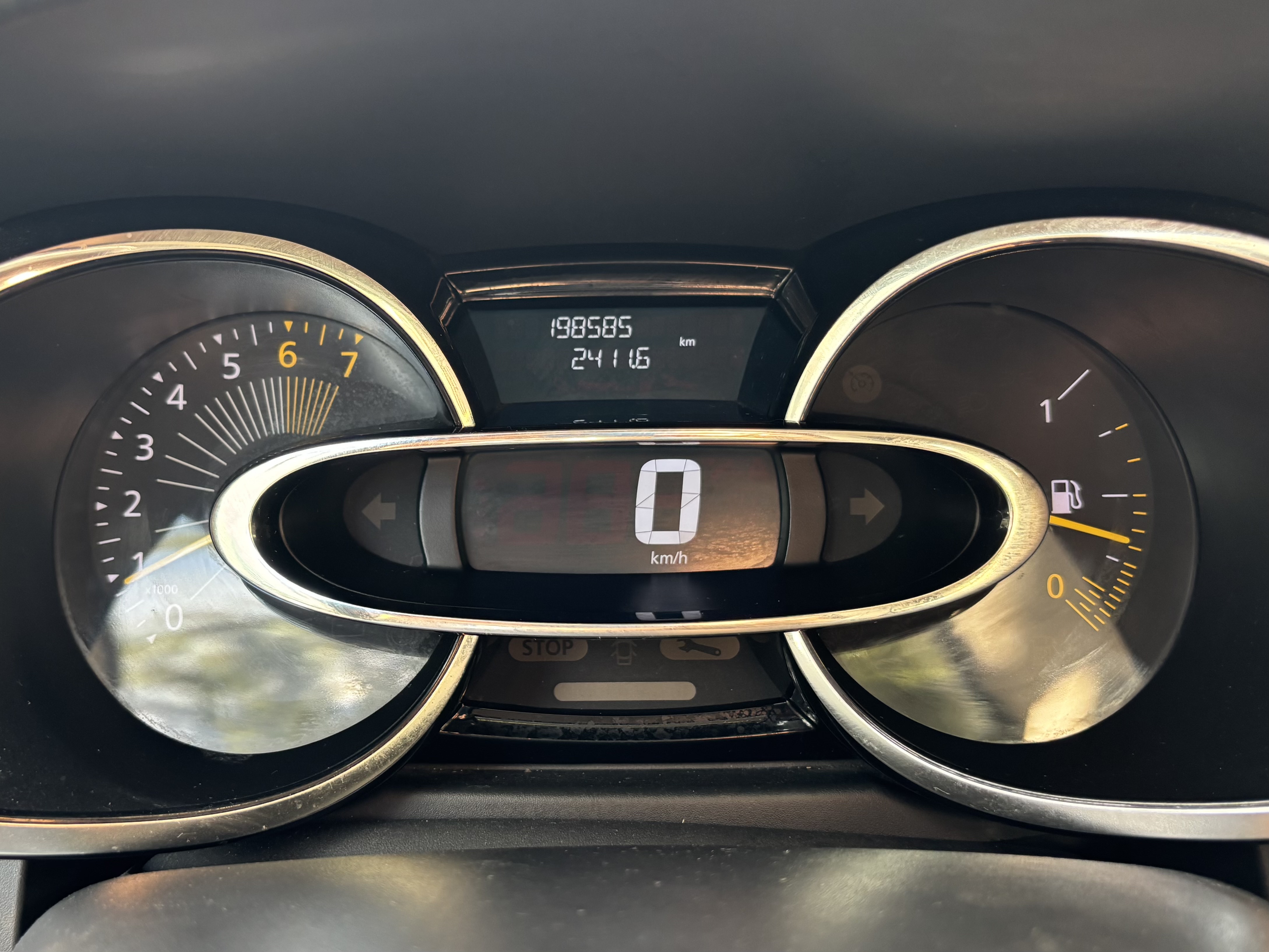 Renault Clio 1.2 — foto 10